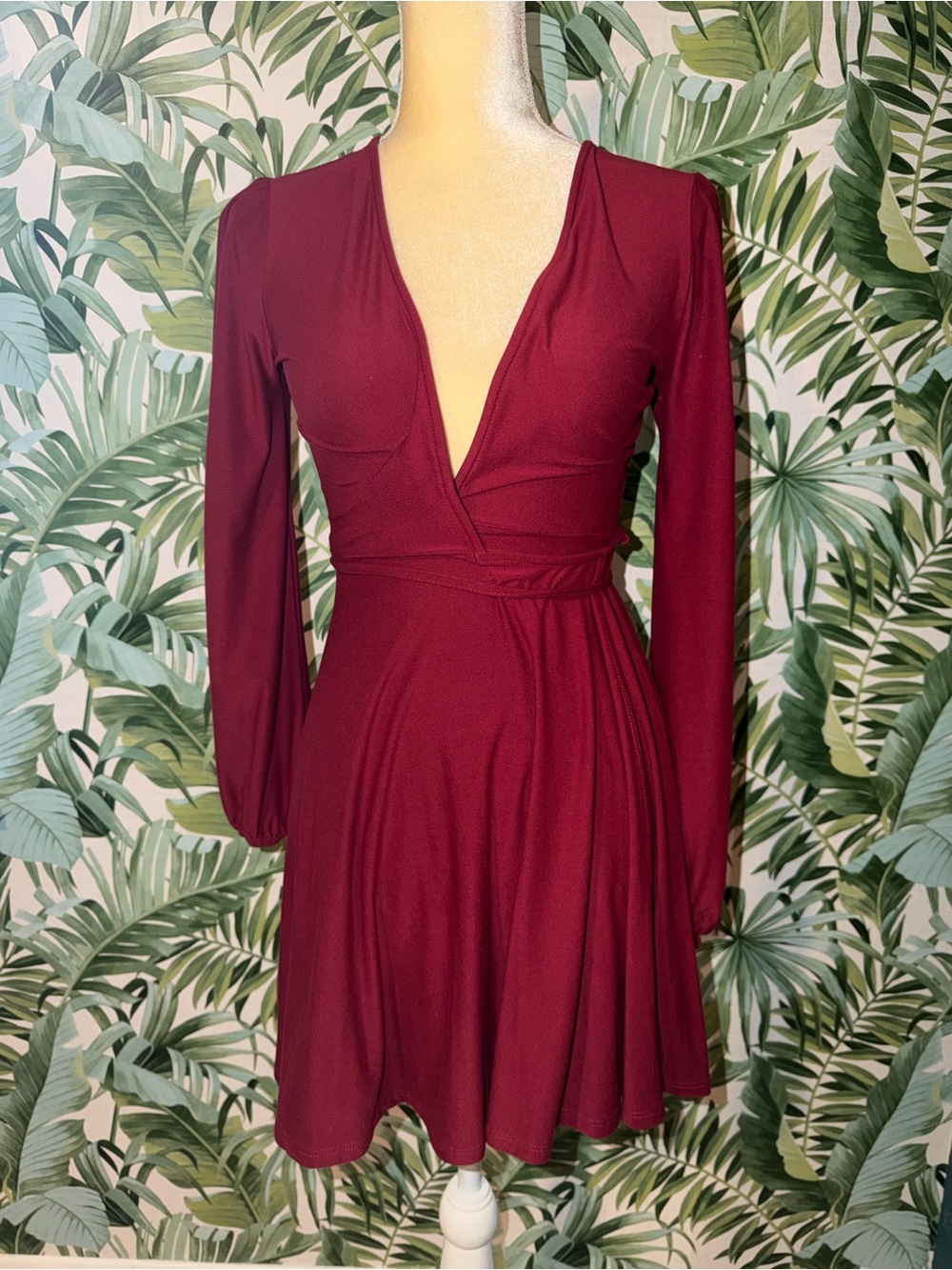 Sadie and Sage Burgundy Wrap Dress Small